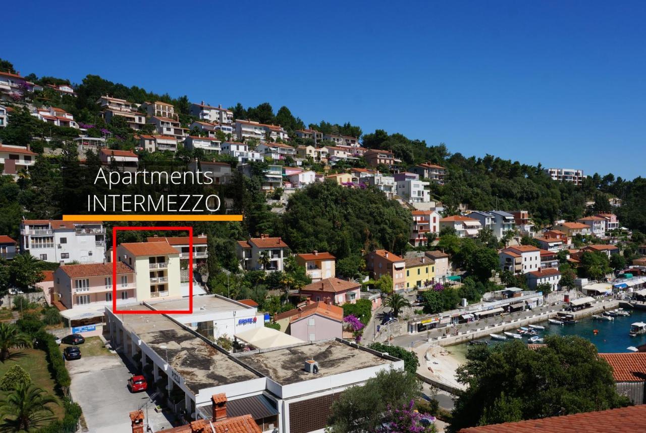 Studio Apartment Michelle - Intermezzo With Sea View Rabac Bagian luar foto