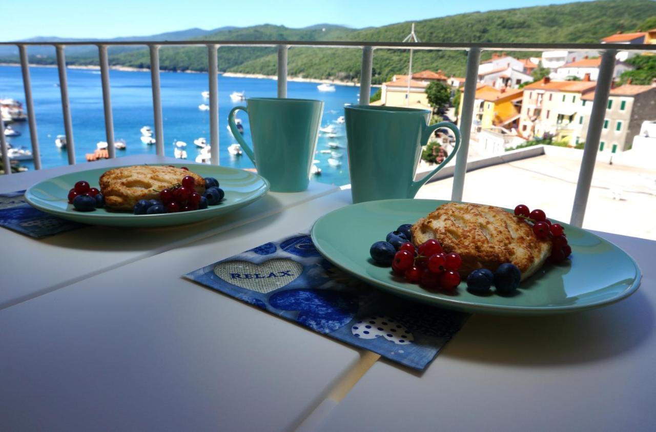 Studio Apartment Michelle - Intermezzo With Sea View Rabac Bagian luar foto