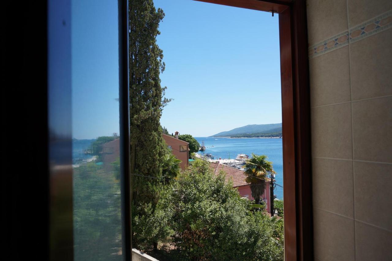 Studio Apartment Michelle - Intermezzo With Sea View Rabac Bagian luar foto