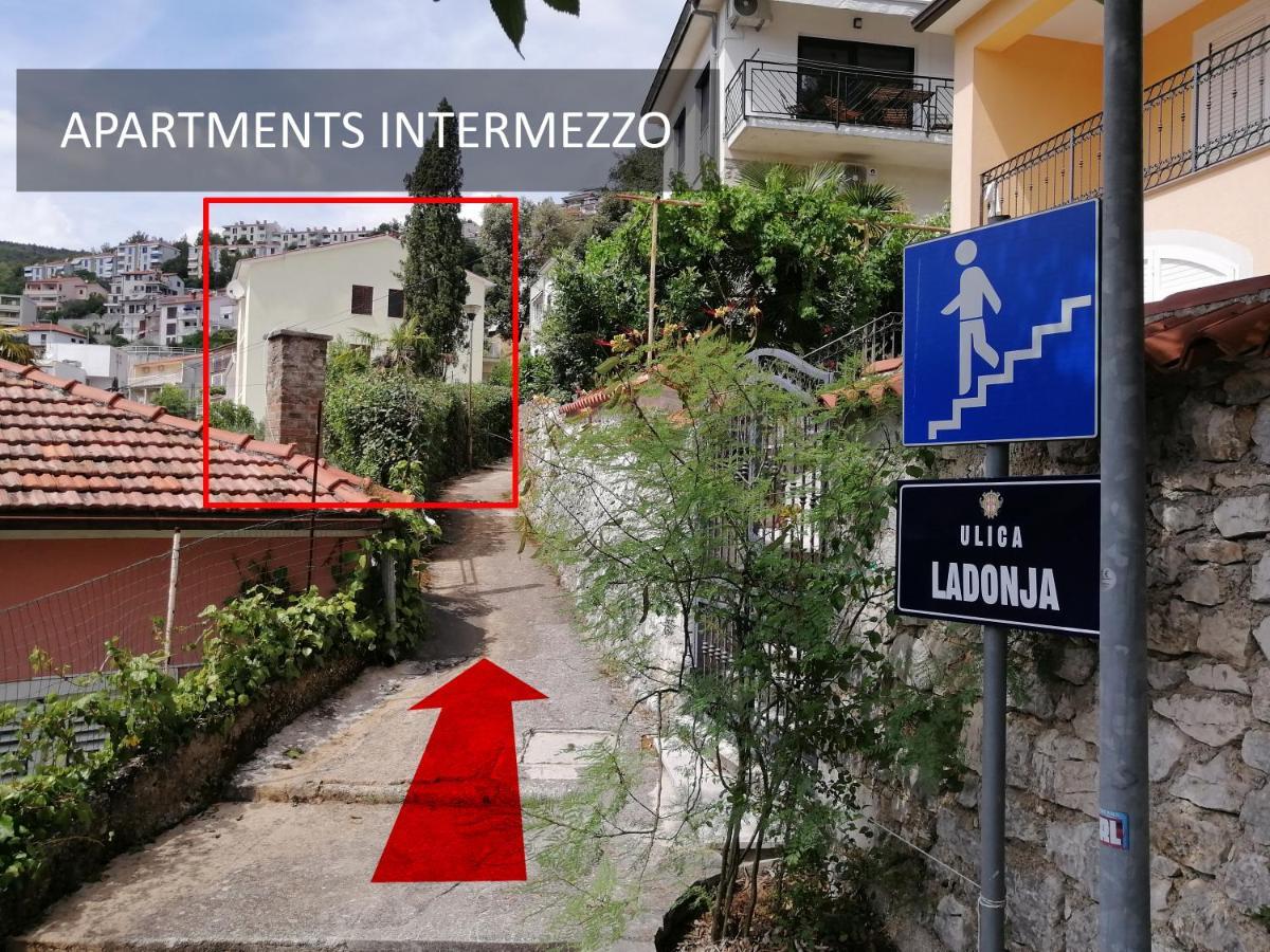 Studio Apartment Michelle - Intermezzo With Sea View Rabac Bagian luar foto