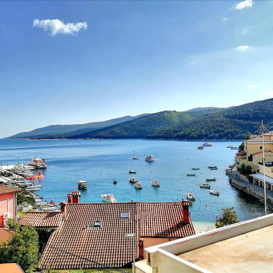 Studio Apartment Michelle - Intermezzo With Sea View Rabac Bagian luar foto