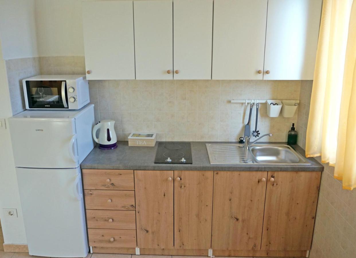Studio Apartment Michelle - Intermezzo With Sea View Rabac Bagian luar foto