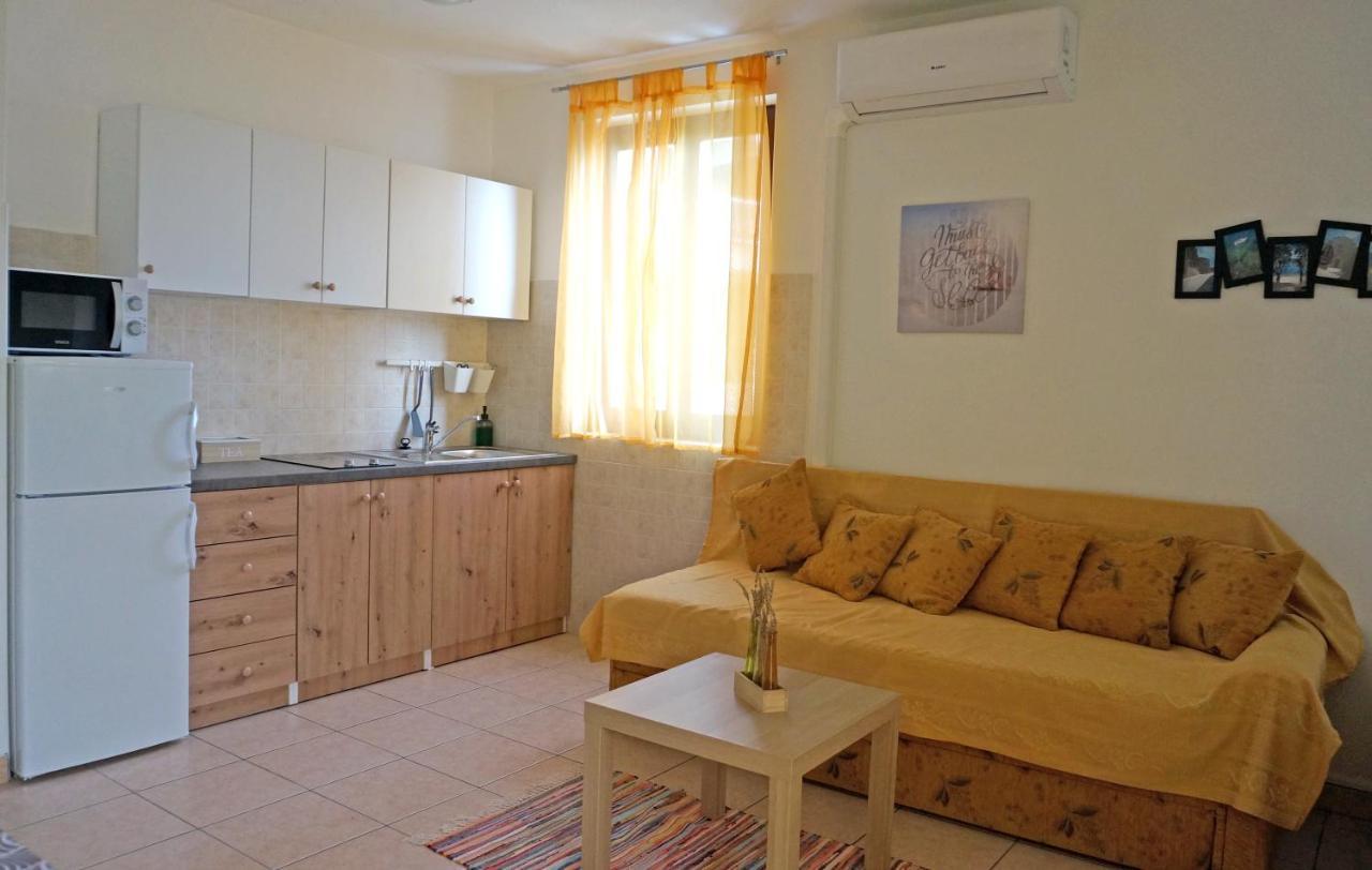 Studio Apartment Michelle - Intermezzo With Sea View Rabac Bagian luar foto