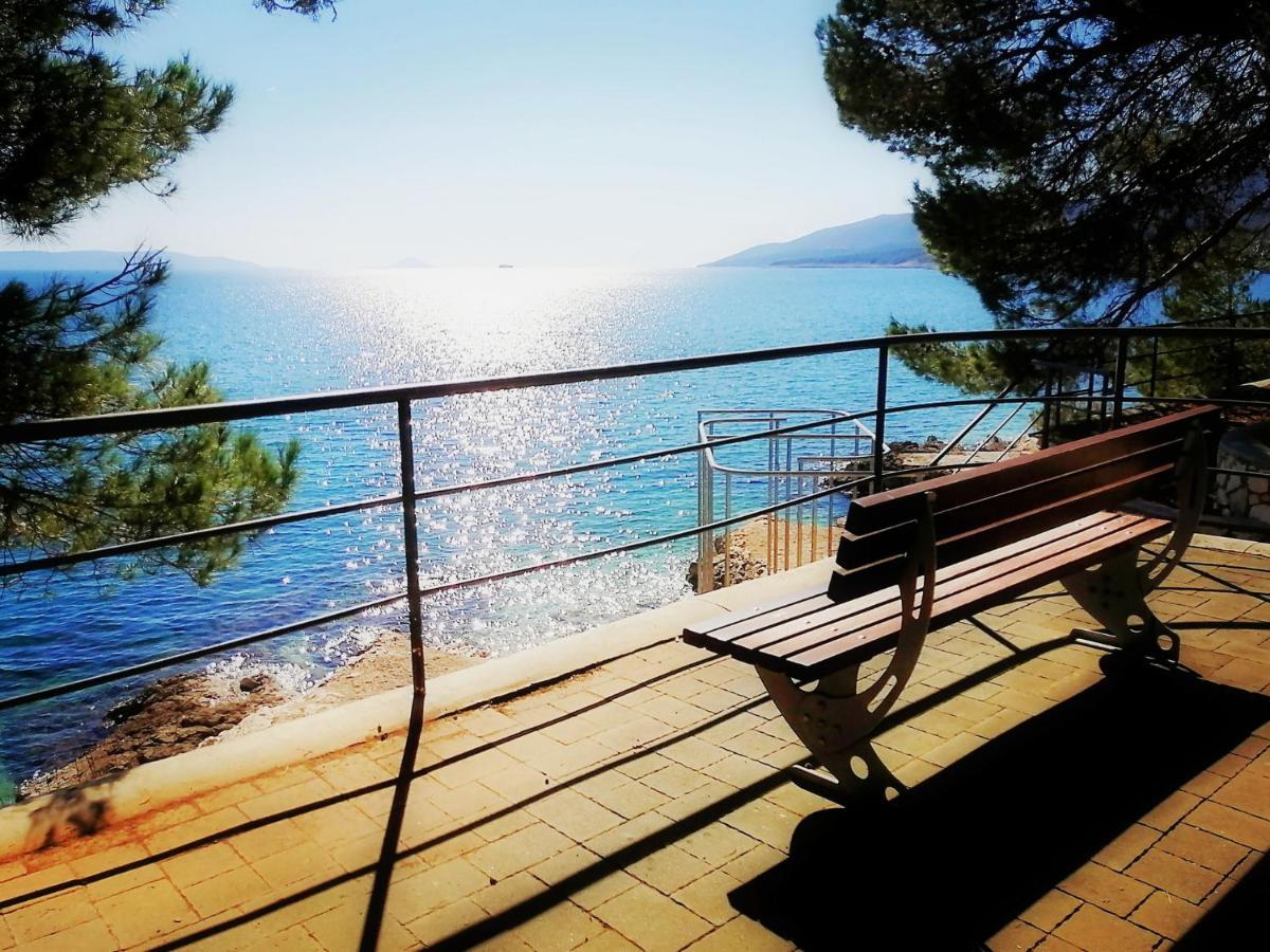 Studio Apartment Michelle - Intermezzo With Sea View Rabac Bagian luar foto