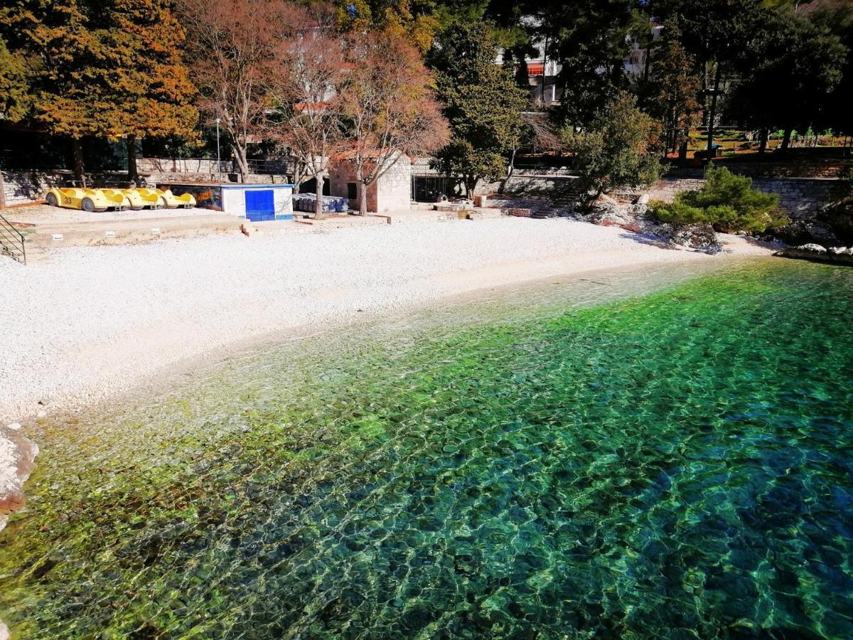 Studio Apartment Michelle - Intermezzo With Sea View Rabac Bagian luar foto