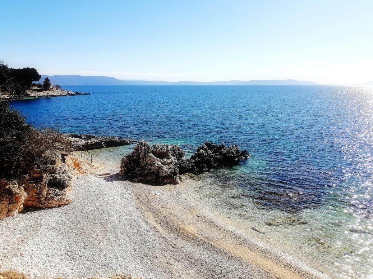 Studio Apartment Michelle - Intermezzo With Sea View Rabac Bagian luar foto